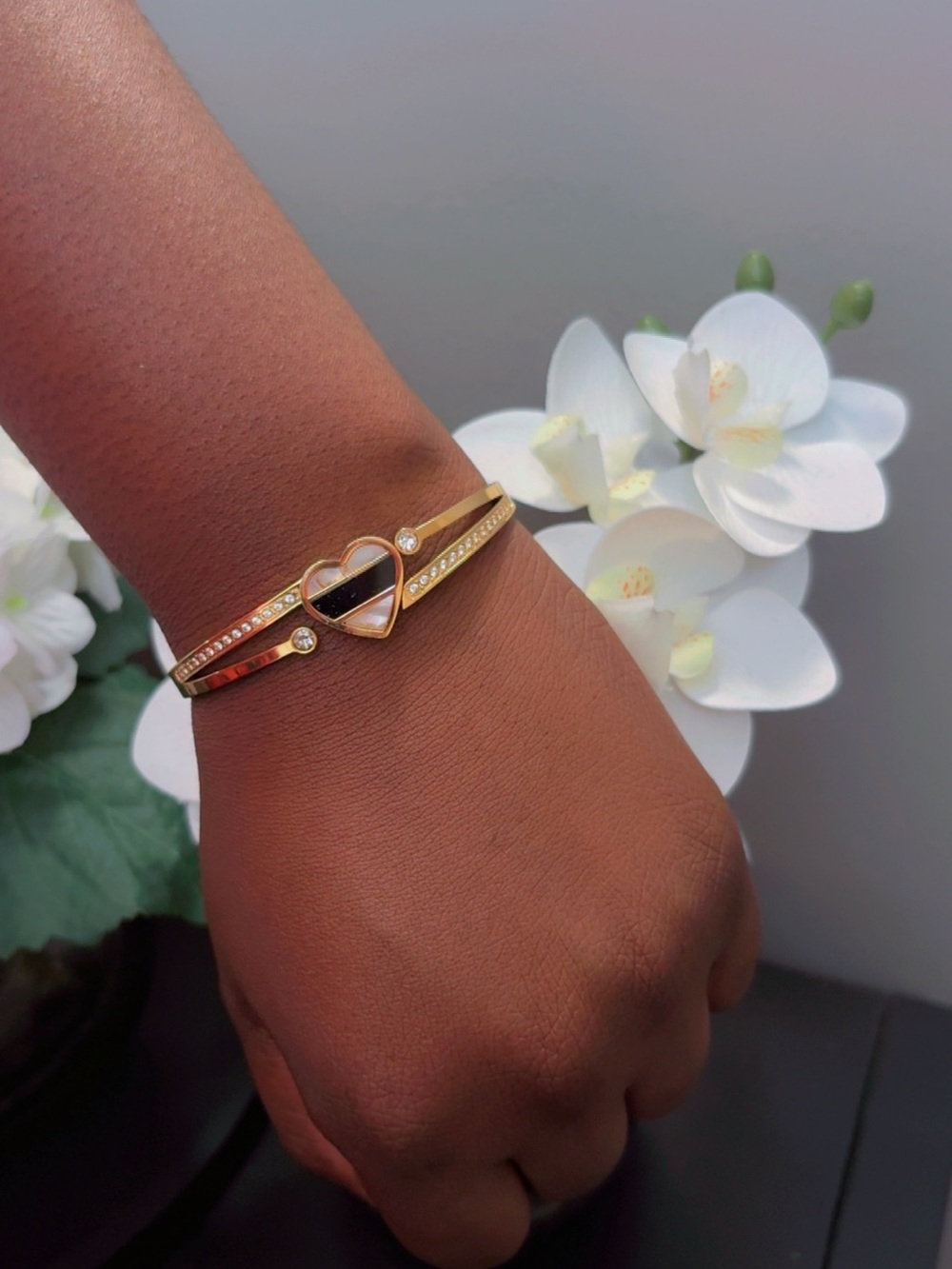Gold Heart Inlay Bangle Bracelet - Women Jewelry
